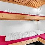 4 Bedroom Awesome In 펜션 Vinderup