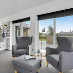 4 Bedroom Awesome In *