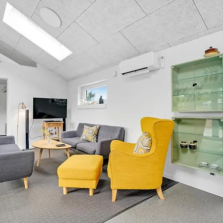 4 Bedroom Awesome In * Vinderup