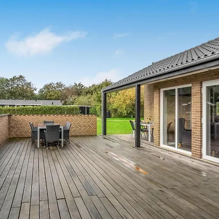 4 Bedroom Awesome In Holiday home Vinderup